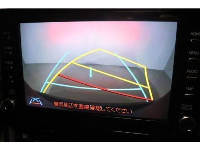 ガイド付きバックモニター！　ハンドルを切るとラインも曲がって表示され、進行方向の目安となり安心です。