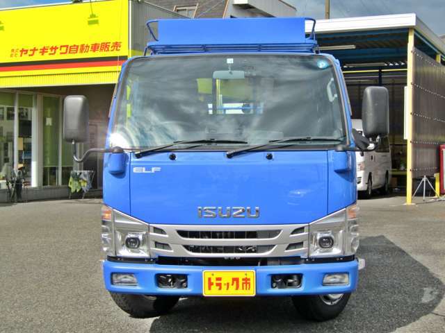 3000ccのディーゼルターボエンジンに5MTを搭載☆フル積載でも元気よく走ってくれます♪