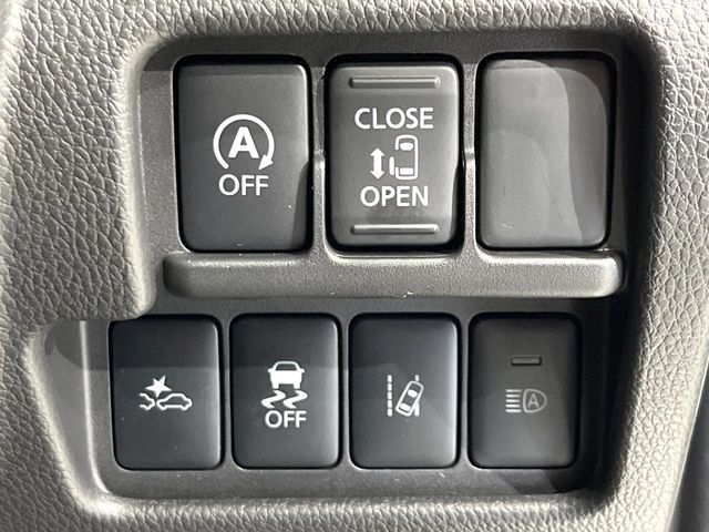 【パワースライドドア】スマートキーや運転席のスイッチでスライドドアの開閉が可能♪電動だから力を入れてドアを開ける必要が無く、小さいお子様でも、重い荷物を持っている時もラクに開け閉めできます♪