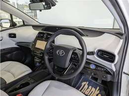 見通しのよいすっきりとした視界で、誰でも運転しやすいです。運転のしやすさは疲れにくさにも繋がりますよ♪
