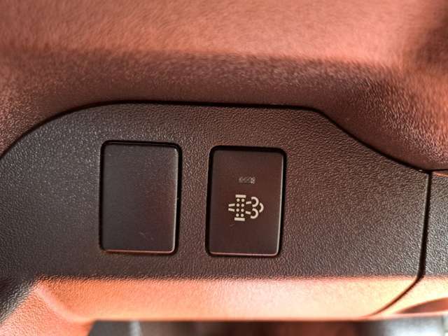 全車事故歴なし⇒安全性に不安がある事故歴（修復歴）のある車は販売しません！お客様が安全・安心できるよう、販売している全ての車は事故歴がございません。