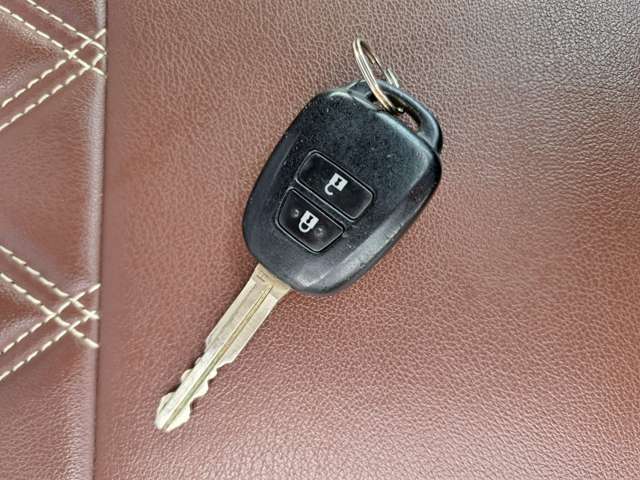 ご検討中に気になる部分がございましたら、お電話で現車を見ながら細かいところまでご説明いたします♪お客様からのお問合せをスタッフ一同心よりお待ちしております。
