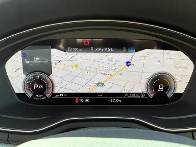 ●バーチャルコックピット『メーターパネル内に高解像度の液晶ディスプレイを配置。ディスプレイ内に地図が表示され、ナビゲーションの確認の際にドライバーは視線の移動を少なくすることができます。』