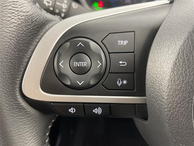 【衝突軽減ブレーキ】衝突するおそれが高い場合、音と光で注意して強いブレーキングを行い、衝突回避・被害軽減を支援します。機能には限界があるためご注意ください。