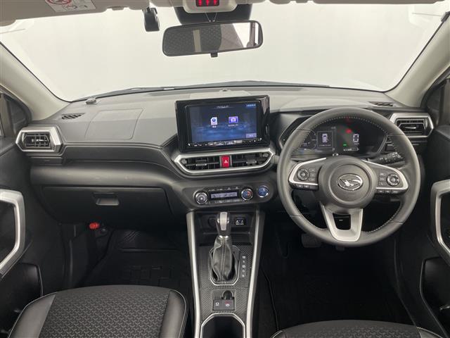 【インパネ全体】全方位で視界が広く、高い目線で運転もしやすいです！