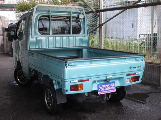 お客様の安心のカーライフを送れますように24時間のロードサービス付の最大404項目・最長15年まで延長可能な長期保証をご用意しております！故障修理の際はもちろん全国どこのディーラーでご対応可能です。