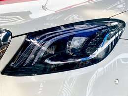 LEDヘッドランプは立ち上がりが早く、素早く前方を明るく照らしてくれます。