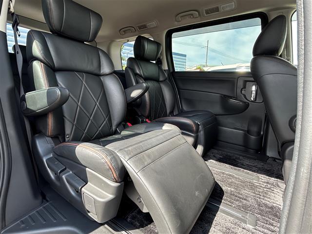 【後部座席】『後部座席周辺』の画像になります。写真の内容に関してご不明点、ご質問等がございましたらお気軽にガリバー店舗までお問い合わせください。