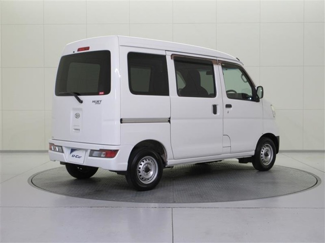 トヨタの高品質U-Car洗浄ブランド『まるごとクリーニング』実施済み！シートを取り外して徹底洗浄しています。