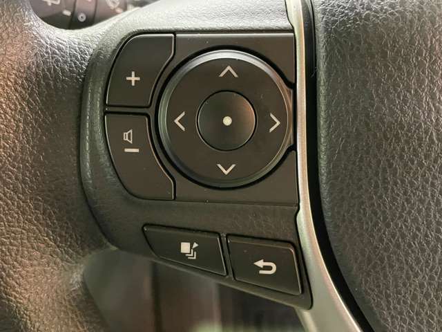 運転席周りに大きな傷、汚れ、へたりなどなく良質な状態です！