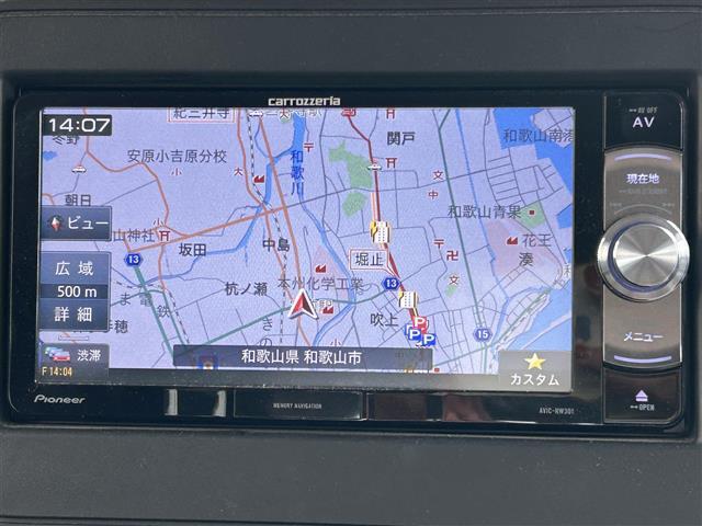 店頭在庫以外にも全国約4万台※の在庫から、ぴったりな1台をご提案します！※2023年10月現在の在庫台数です。売約済の可能性があります。