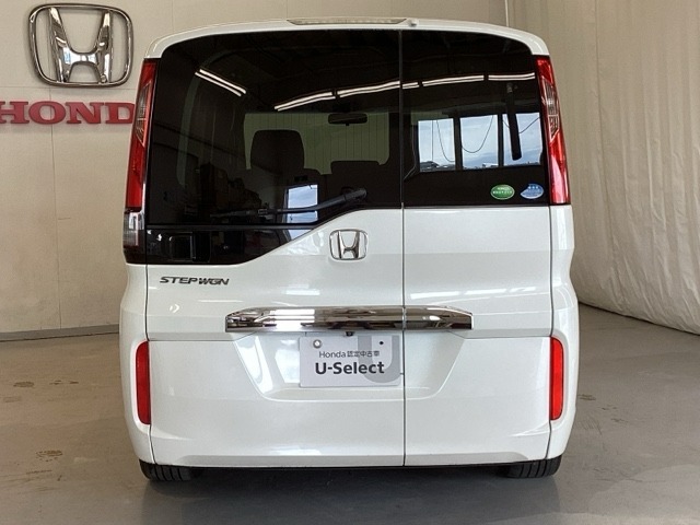 購入後も自社指定整備工場完備でお客様の愛車をしっかりサポート致します！御納車時には安全かつ安心してお乗り頂けるようホンダ専門知識を持つ整備スタッフが点検・整備・装備も説明をしてお渡ししております。