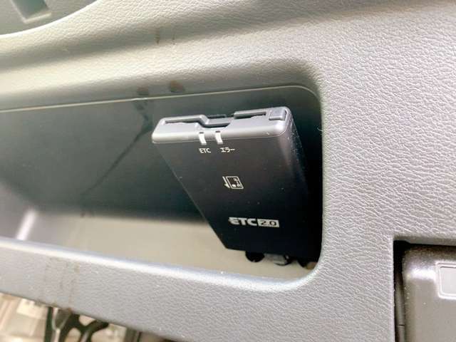 【ETC】高速道路の料金所はストレスなく通過！遠方へのお出かけには必須のアイテムです！当店でセットアップ実施しておりますのでご納車当日からご利用いただけます！
