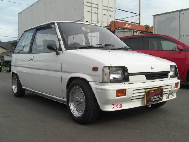三菱ミニカの整備 三菱 ミニカ DX 点検 ：経小屋 スーパーデラックス 310