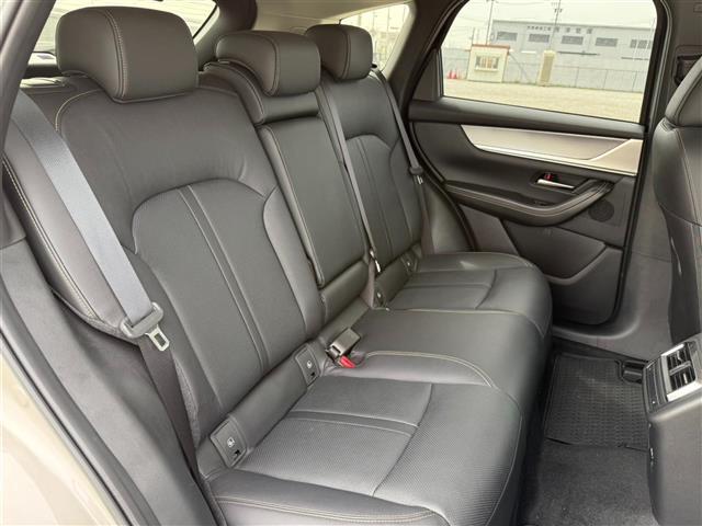 気になる車はすぐにお問い合わせください！右のカーセンサー専用無料ダイヤルから、専門スタッフがお車のご質問にお答えいたします！