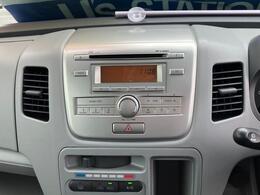 FM/AMラジオ付きのCDプレーヤーを装備！