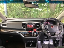 フロントガラスが大きく、ワイドな視界で運転もしやすくなるように、設計されています。
