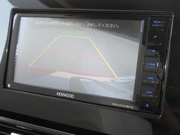 バックをするとき自動でリアの様子が映る『リアカメラ』付き！ナビ画面で確認しながらバックができますから安心ですね。でも、目視も大切ですよ！安全第一でお願いします！