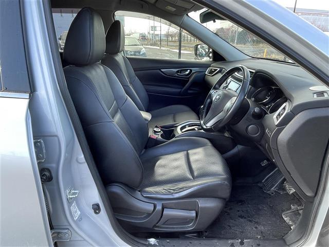 座り心地が良いシートなので長時間の運転でも快適にお過ごしいただけます。新品のフロアマットのご注文も可能です。掲載箇所以外にご希望の写真がございましたらお気軽にお問い合わせ下さい。