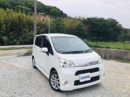 右斜前からの写真でございます。こちらの画像で気になる箇所がございましたら、メールやお電話にてお問い合わせください。