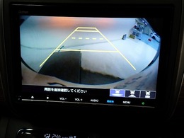 【リアカメラ】3パターンの映像表示で、後方確認をサポート！映像は『ノーマル』『広角』『真上』の3モードから選べます♪