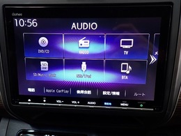 ホンダ純正ナビなのでダッシュボードにスッキリと収まっています。土地勘の無い所でも道に迷わず安心ですね！。AVも色々視聴でるのでドライブも楽しくなりますよ！