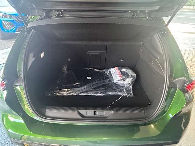 必要にして十二分なトランクスペース