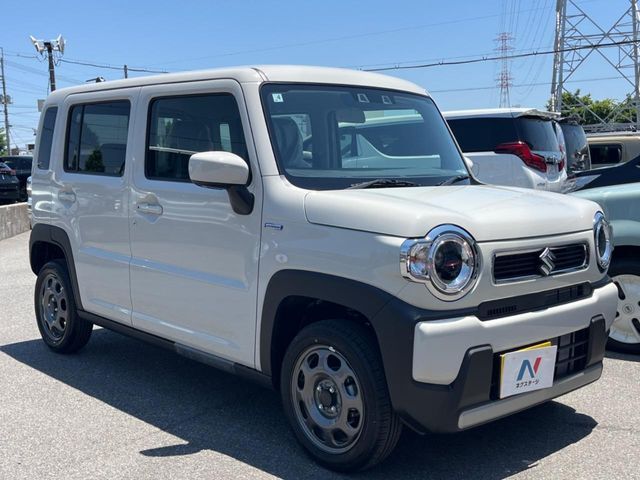 大好評のボディコーティング「弾スプラッシュコート」もご納車までに施工可能。通常のガラスコートと異なる、耐久年数6年の無機質ガラスコーティングが、ボディをキレイな状態に保ってくれます。