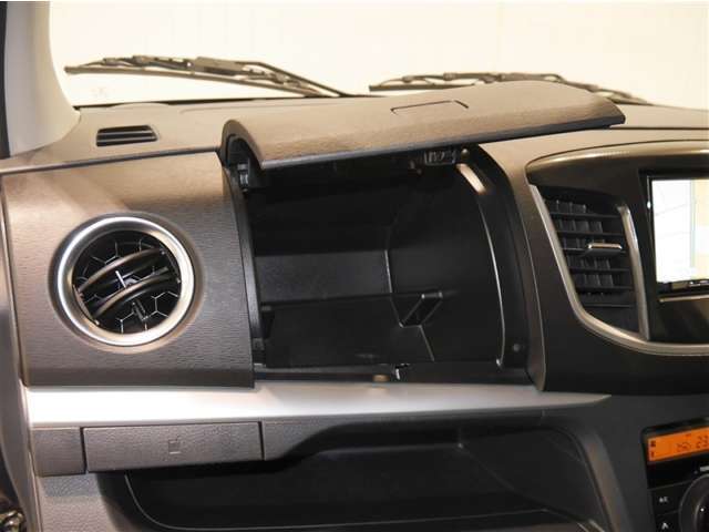 リッド付きインパネBOX