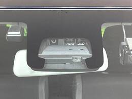 【スズキ　セーフティサポート】走行中に前方の車両等を認識し、衝突しそうな時は警報とブレーキで衝突回避と被害軽減をアシスト。より安全にドライブをお楽しみいただけます。