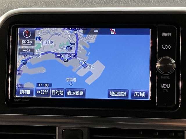 【ナビゲーション】いまや必須装備のナビゲーションを搭載！知らない場所でも目的地までしっかり案内してくれます。オーディオ機能も充実！キャンプや旅行はもちろん通勤や普段のドライブも楽しめます！