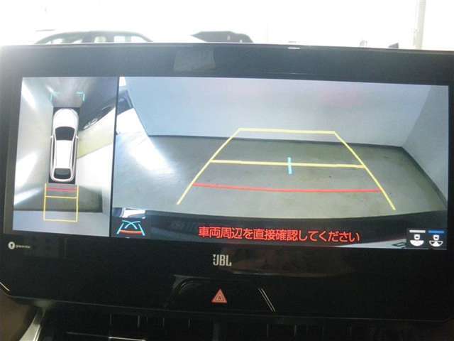 バックモニター付き。　車両後方の映像が表示されるので、車庫入れが苦手な人も安心です。ただし、目視確認もお忘れなくお願いいたします。