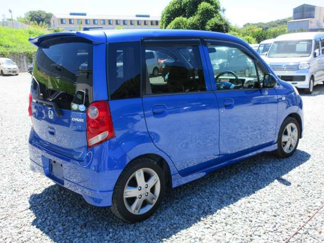 ボディーコーティングパック・通常（軽自動車）57,750～のところを購入時にコーティングパックに同時お申し込みのお客様に限り20,000円にて施工を承ります。スタッフが心を込めて施工いたします。