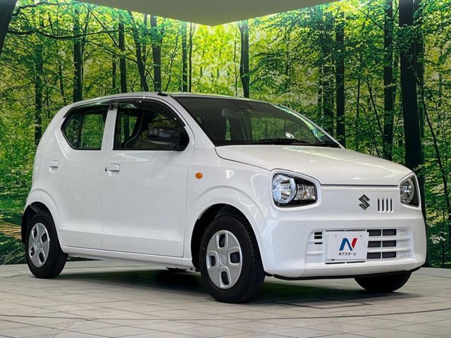 大好評のボディコーティング「弾スプラッシュコート」もご納車までに施工可能。通常のガラスコートと異なる、耐久年数6年の無機質ガラスコーティングが、ボディをキレイな状態に保ってくれます。