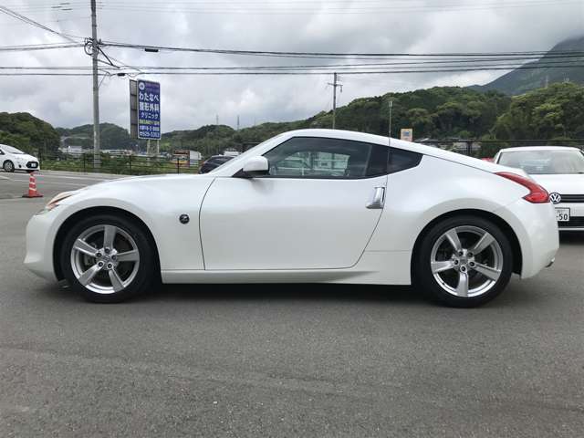 日本全国納車が可能です。遠方のお客様でも、陸送のご相談や納車までの流れ・購入方法を詳しくご説明致します。まずはお気軽にお問合わせ下さい。