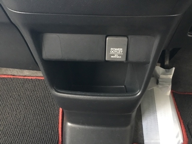 アクセサリーソケットが付いています。