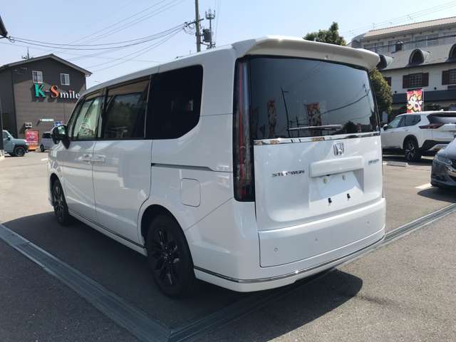 お車は一生の内にそう何度も買いなおされるものではありません。なので後悔の無いお車選びとカーライフ私たちケイスマイルにサポートさせて下さい！