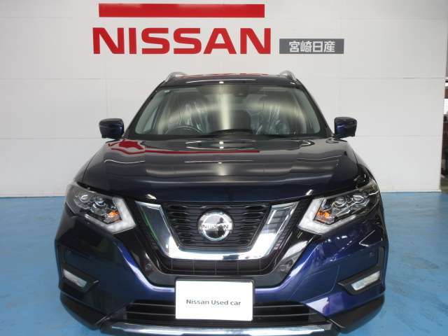 宮崎日産高鍋店をご覧頂き誠に有難う御座います。弊社ひとめぼれ仕様車は外装に日産純正ボディーコート施工、内装防臭抗菌コート施工、さらに全窓撥水加工施工。とても綺麗な中古車をお客様にお届けいたします！