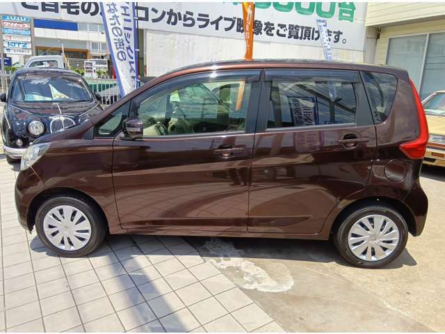 純正ナビ☆DVD再生可☆USB接続☆アラウンドビューカメラ☆衝突軽減ブレーキ☆スマートキー☆ボレロ専用メッキ加飾グリル☆レザー調シート☆専用ホイールキャップ☆禁煙車☆ETC☆電格ミラー☆