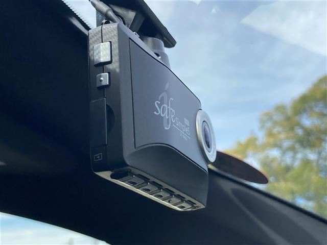 【　ドライブレコーダー　】運転中の記録を残します。事故などを起こした起こされた時の証拠を残します。