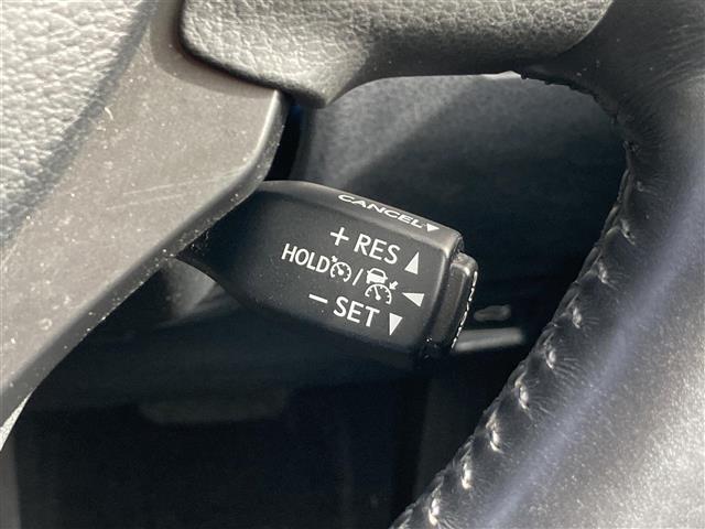 【　アダプティブクルーズコントロール　】設定した車速内で自動で加減速♪先行車との車間距離を適切に維持した追従走行が可能です♪