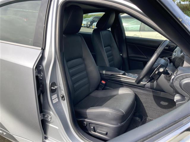 【　フロントシート　】使えるフロントシートで快適ドライブ♪