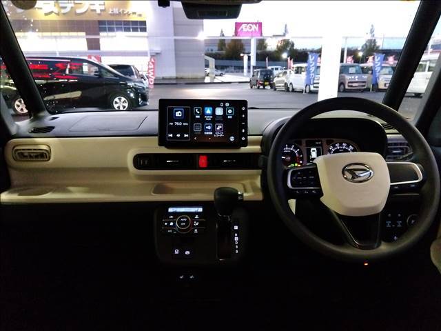 4WD☆現行型☆禁煙☆走行1.7万キロ☆試乗出来ます☆専用ディスプレイオーディオ☆パノラマモニター☆TV☆スマアシ☆オートハイビーム☆両パワスラ☆おくだけ充電☆前席シートヒーター☆ホッとカップホルダー