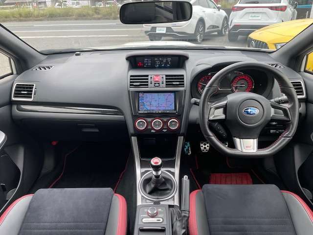店舗にて現車の確認もいただけますので、お電話で在庫のご確認の上是非ご来店くださいませ！！TEL：0078-6002-174834