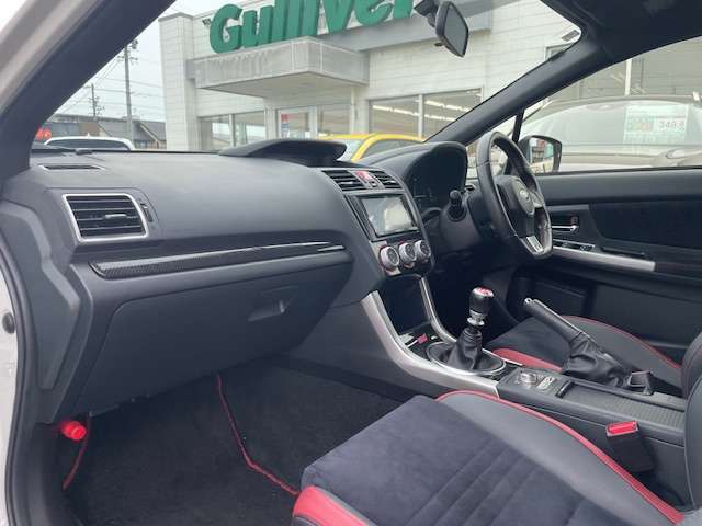 店舗にて現車の確認もいただけますので、お電話で在庫のご確認の上是非ご来店くださいませ！！TEL：0078-6002-174834