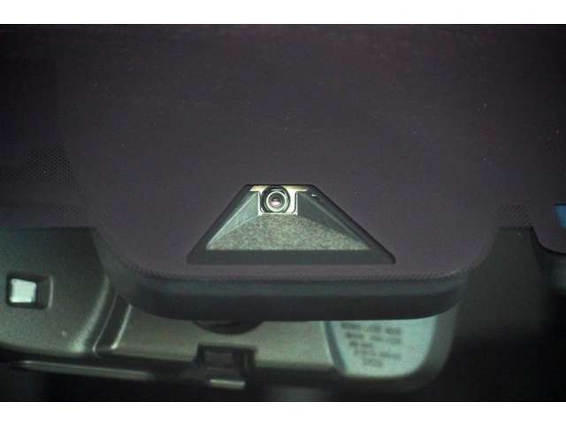 【安全支援】　安全運転支援システムが装備されています。