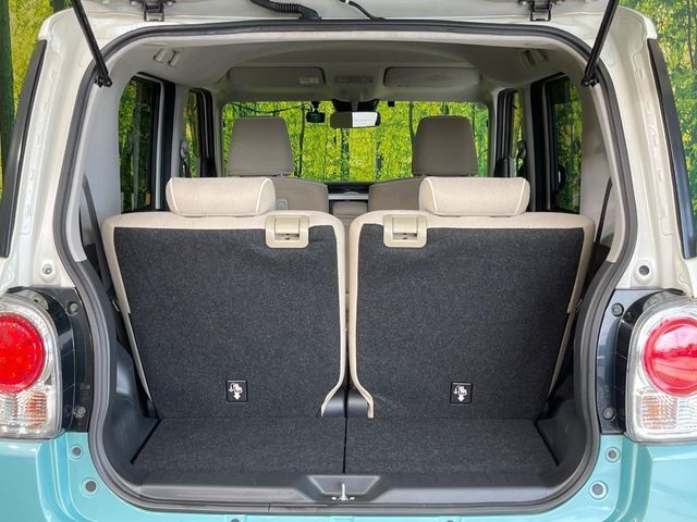 普段のお買い物や通勤、送迎等に十分な荷室スペースを確保しております。セカンドシートを倒すと、大きな荷物の積載も可能です♪