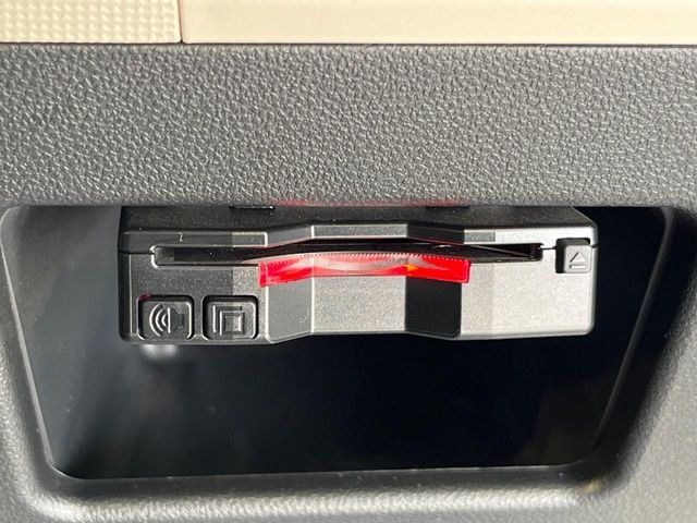 【ETC】高速道路の料金所をストレスなく通過！話題のスポットやサービスエリアに多い「スマートIC」利用時は必須のアイテムです。当店でセットアップを実施、ご納車当日からすぐにご利用いただけます！