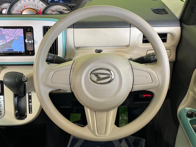 ステアリングも使用感が少なく、きれいな状態となっております♪