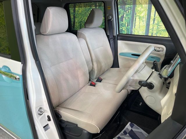 運転席シート廻りは使用感も少なく、良好な状態となっています。丁寧に使われていたことがよくわかりますね。